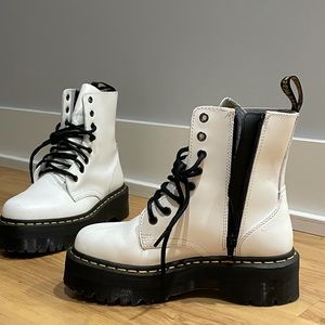 SOLD// JADON SMOOTH LEATHER PLATFORM BOOTS